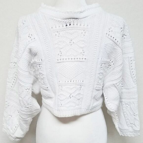 VINTAGE 1980s Carolina Colours White Long Sleeve Cropped Ruffle Collar Sweater - Picture 11 of 13